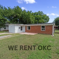 Building Photo - 1908 Karen Dr