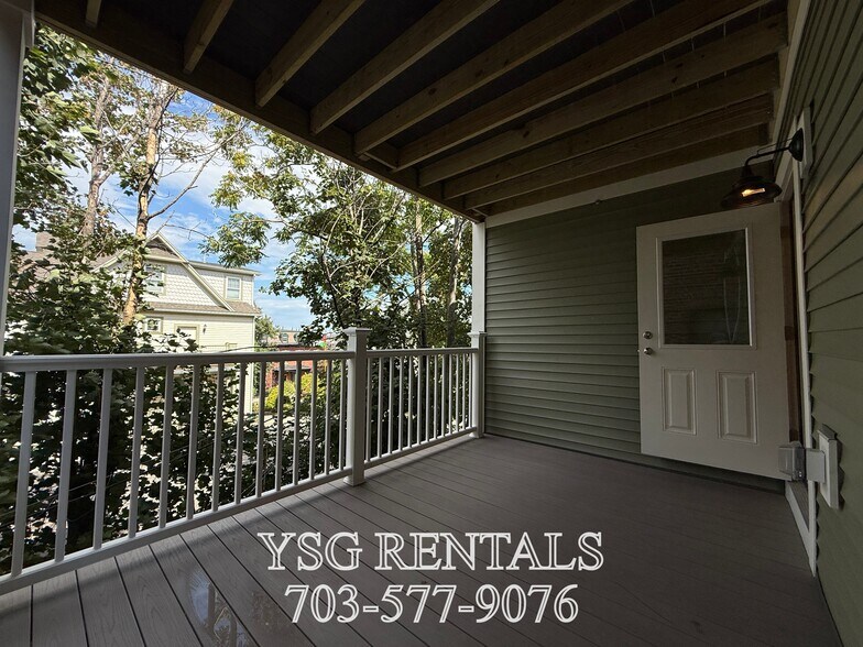 Building Photo - 14 Dorr St