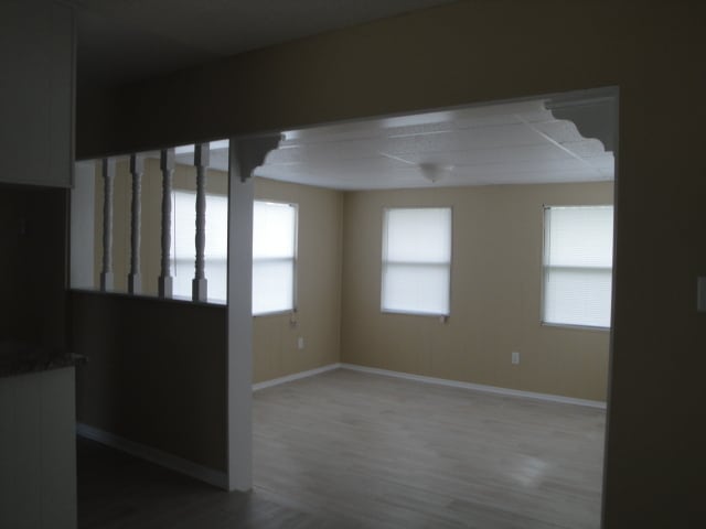 Building Photo - CLOSE TO SHOPPING AND SCHOOLS AVAIL OCTOBER 2nd