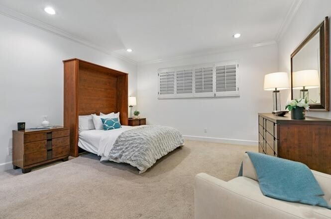 Building Photo - 390 S Sepulveda Blvd