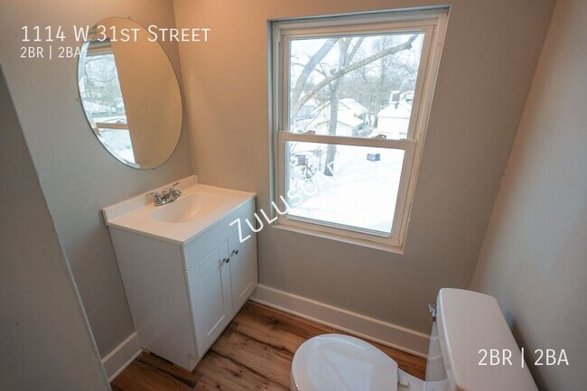 Building Photo - 1114 W 31st St