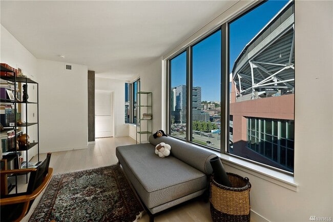 Building Photo - Gridiron - New Waterfront Condo - Downtown!! 2bed/2bath