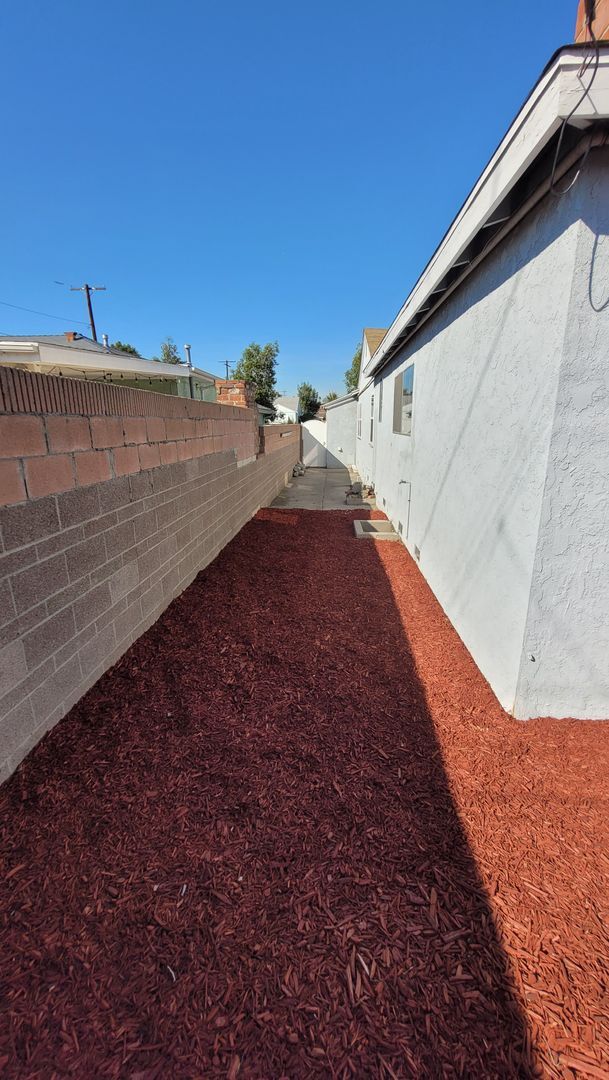 Building Photo - Coming Soon! 2 Bed 2 Bath On Corner Lot With Huge Den!