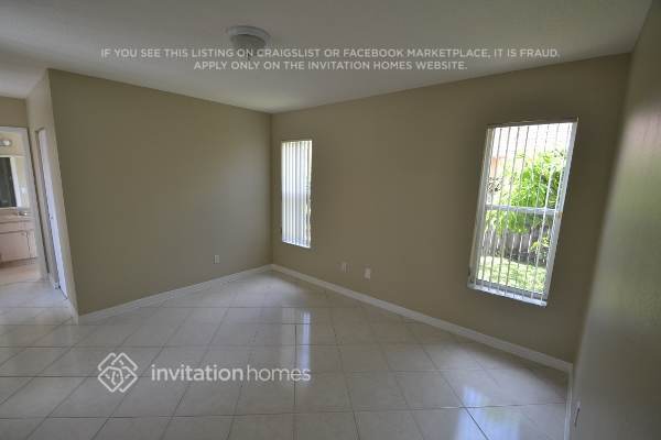 Building Photo - 17312 SW 149th Ct