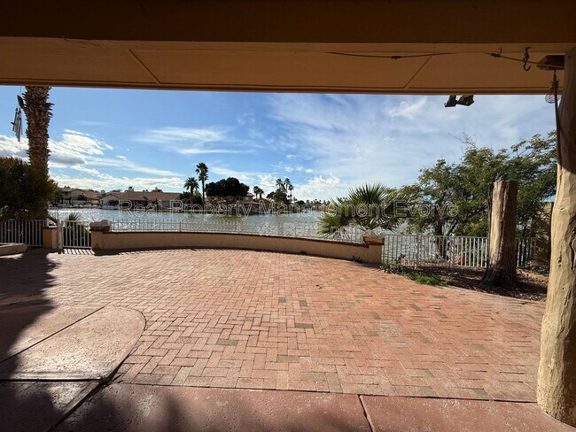 Building Photo - 11003 W Laurelwood Ln