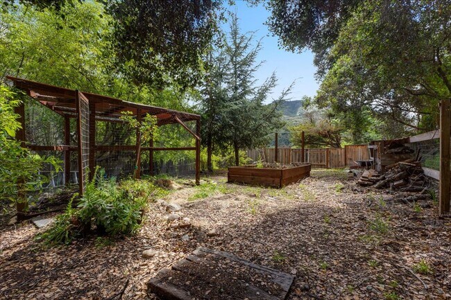 Building Photo - Available Now – Beautiful Carmel Valley Home in Carmel School District