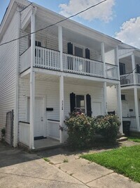 Building Photo - 530 N Main St