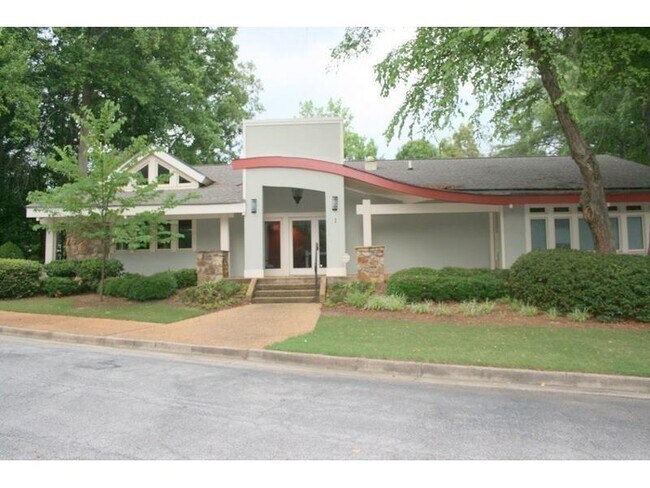 Building Photo - 901 Garden Ct