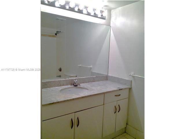 Building Photo - 1200 Brickell Bay Dr