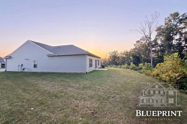 Building Photo - Single story living 2025 build with custom layout and many upgrades! Private backyard! Available ...