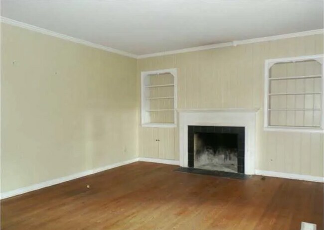 Building Photo - 2 Bed 1 Bath House in Tulsa!