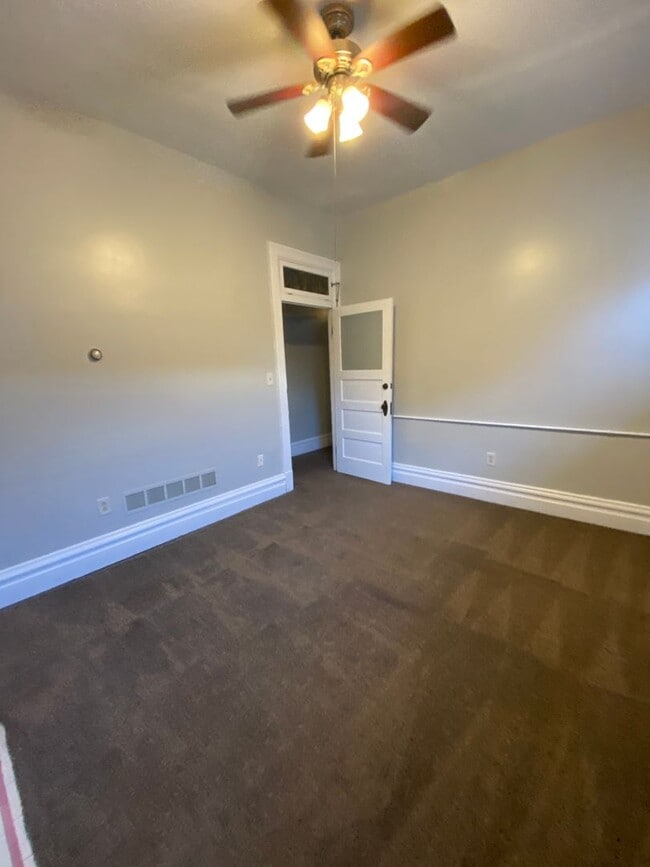 Building Photo - 1309 E Carson St