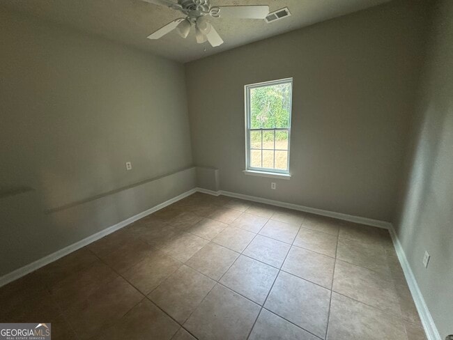 Building Photo - 10226 Stone St NW