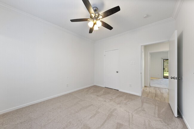 Building Photo - 819 Millpond Dr