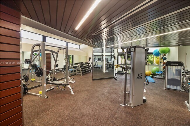 Building Photo - 201 Crandon Blvd