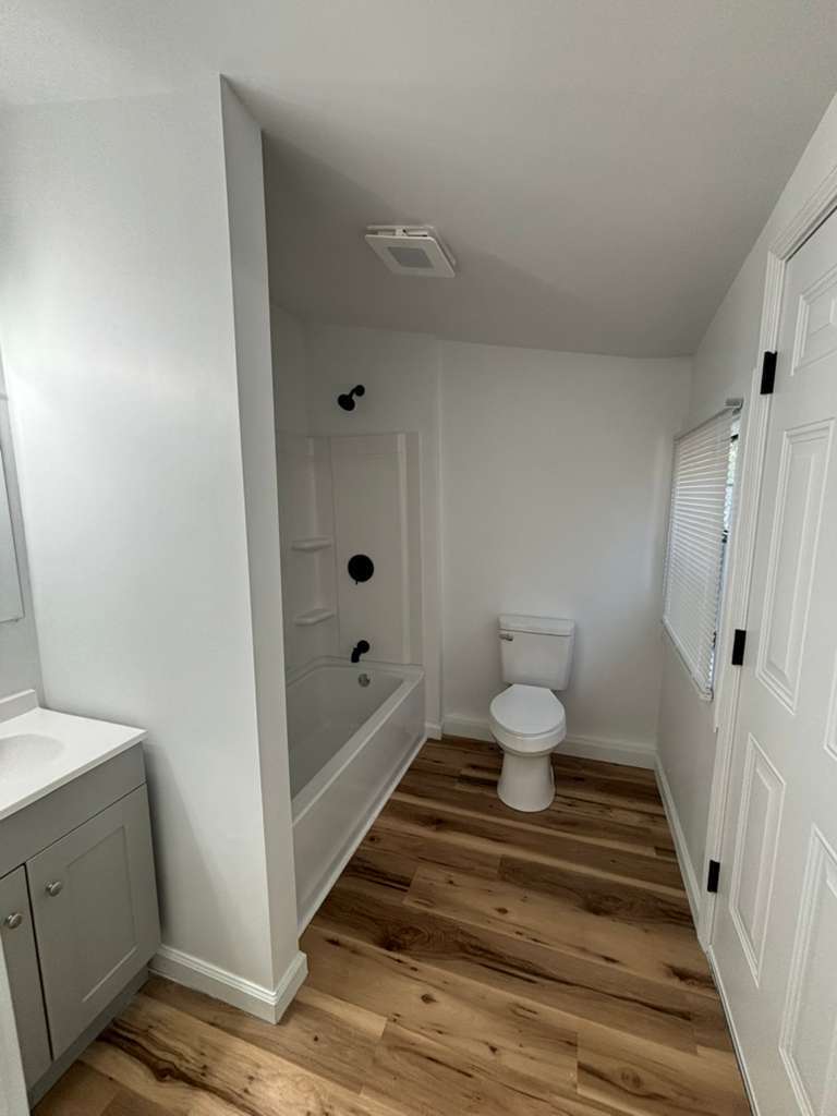 Building Photo - 509 E Forrest St