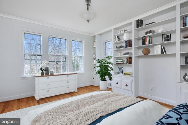 Building Photo - 6216 30th St NW