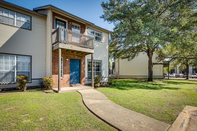 Primary Photo - River Crossing Townhome - Downtown - Airpo...