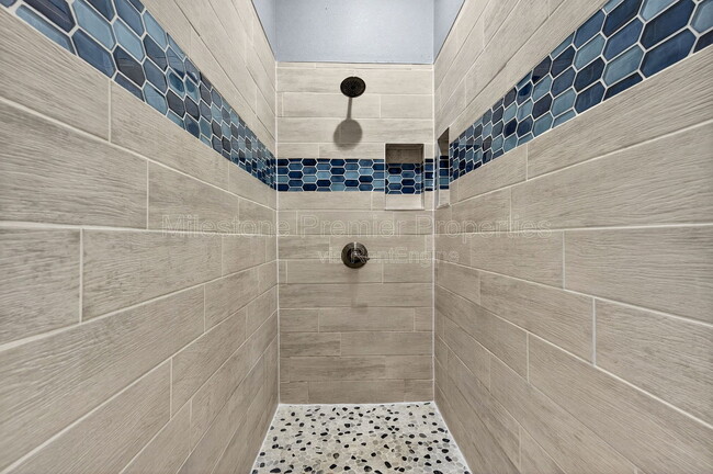 Building Photo - 1803 W Hull St