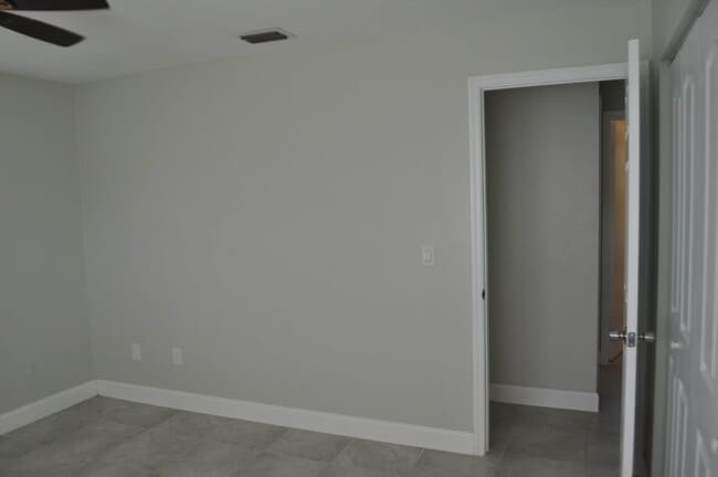 Building Photo - Quaint Home with all Tile floors