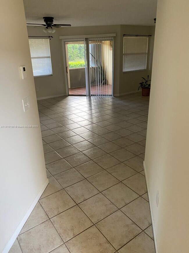 Primary Photo - 2261 SE 27th Dr