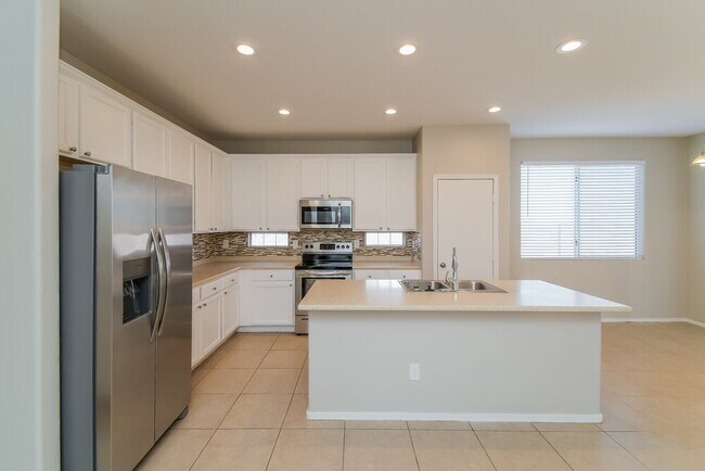 Building Photo - 10498 E Aster Ln