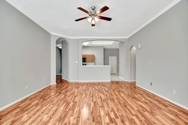 Building Photo - 15118 Red Cedar Cove Ln