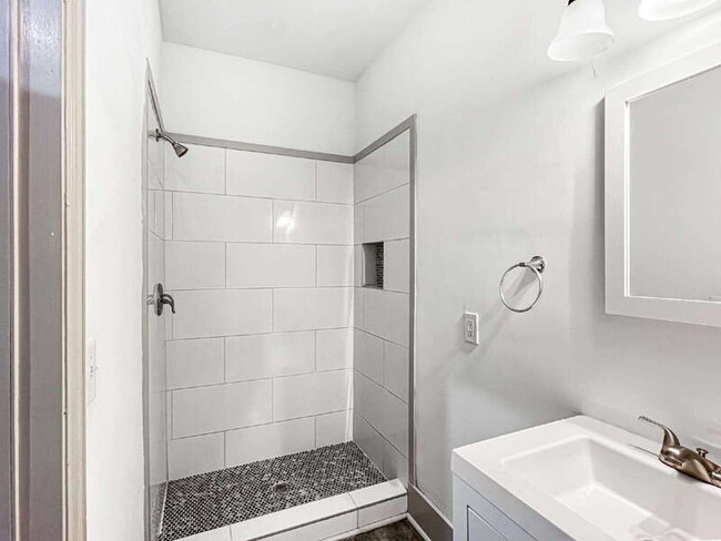 Building Photo - 310 W 42nd St