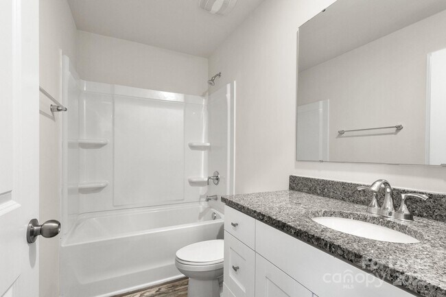 Building Photo - 117 Dogwood Vlg Trl