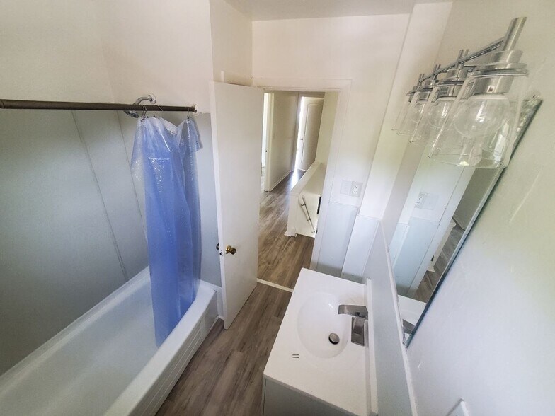 Building Photo - 23756 Banbury Cir