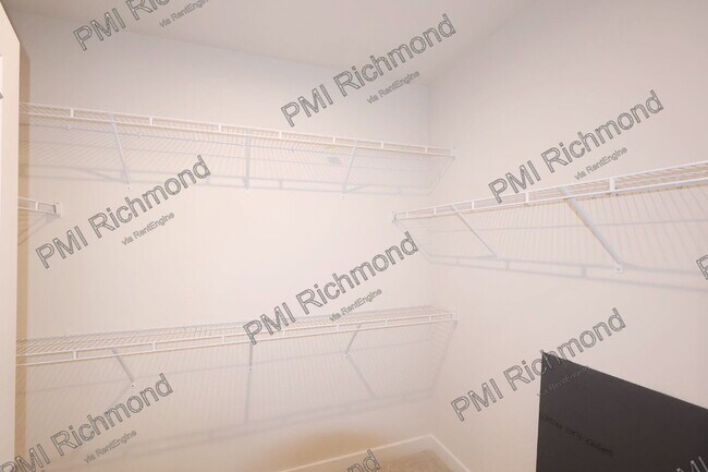 Building Photo - 3900 Maze Runner Dr