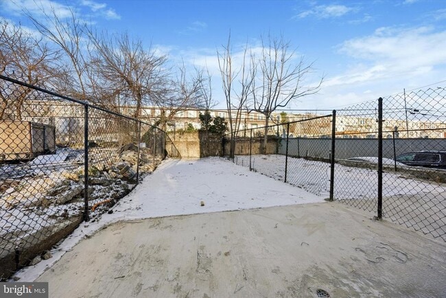 Building Photo - 53 E Sharpnack St