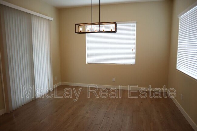 Building Photo - 2857 E Inca Ln