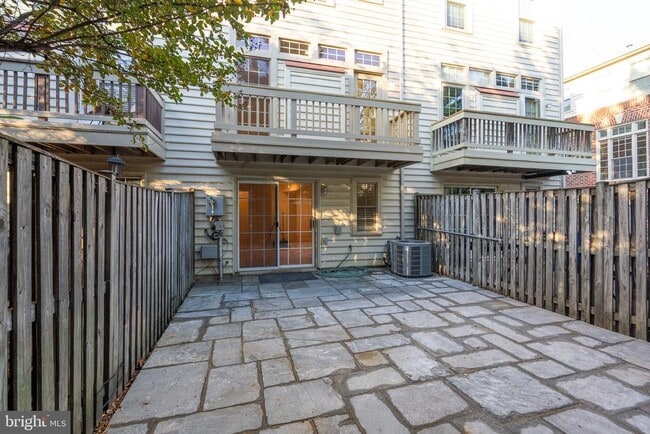 Building Photo - 3110 9th Rd N