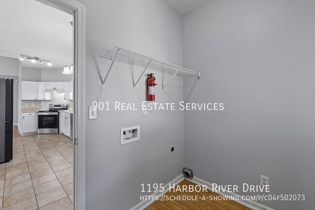 Building Photo - 1195 Harbor River Dr