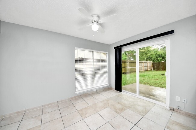 Building Photo - 16618 Lonesome Quail Dr