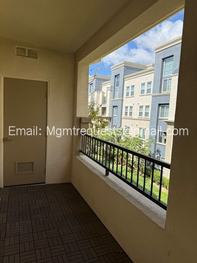 Building Photo - 3321 Watermarke Pl