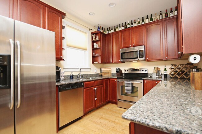 Building Photo - Dog-Friendly Brookwood Home Near UVA & Downtown