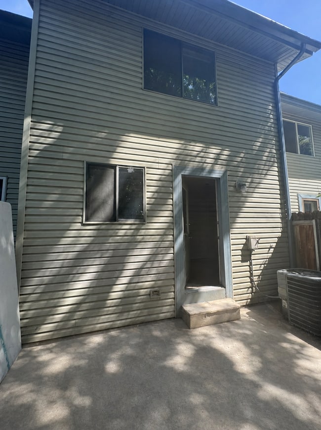 Building Photo - 8331 W Rifleman St