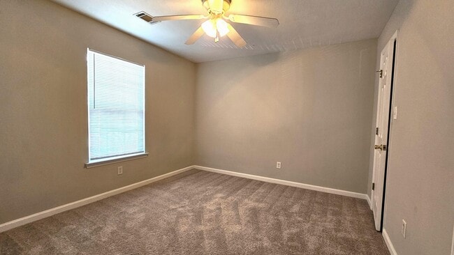Building Photo - 340 Greendale Pl