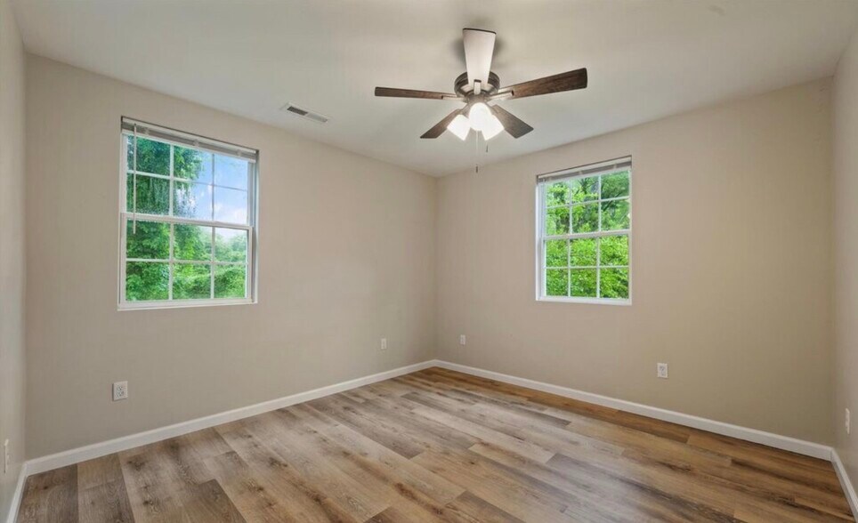 Building Photo - 204 N Bellemeade Ave