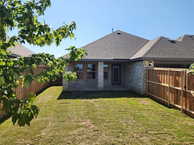 Building Photo - 355 Freestall Dr