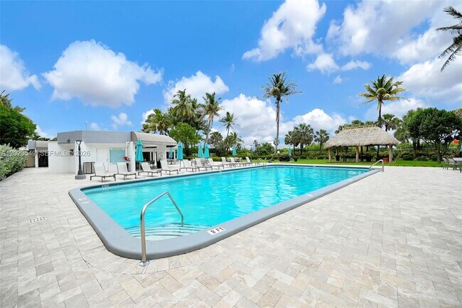 Building Photo - 2401 Collins Ave