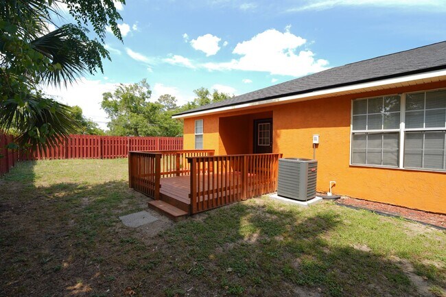 Building Photo - 3178 N Ridge Rd
