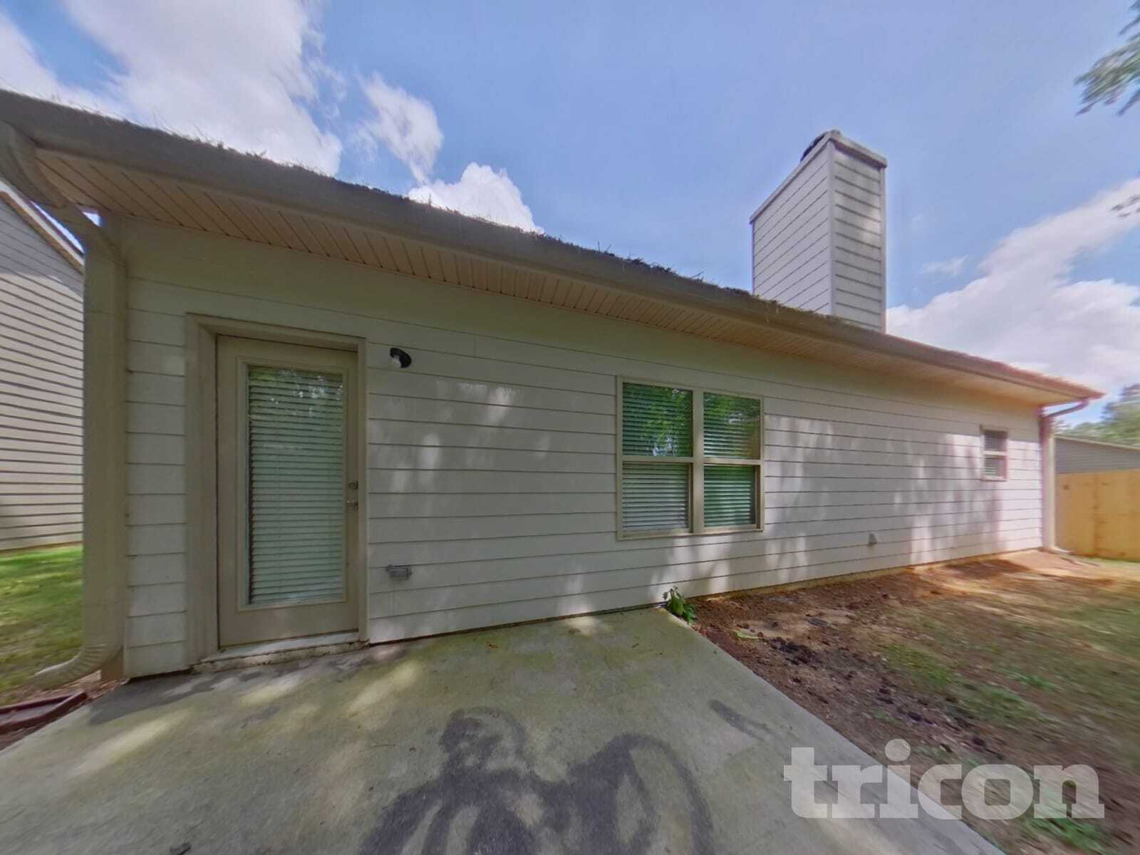 Building Photo - 216 Stone Creek Ct