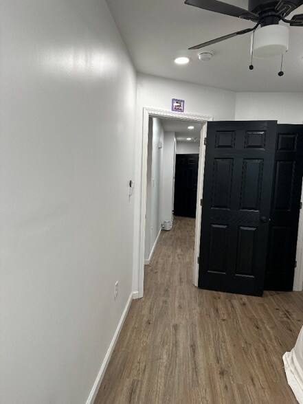 Building Photo - 5320 Kershaw St