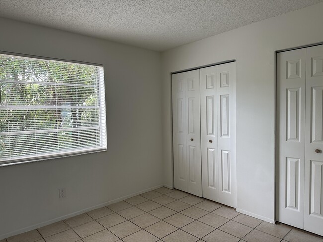 Building Photo - 4606 SE Binnacle Way