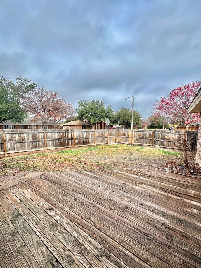 Building Photo - 3546 Cedar Ridge Ln