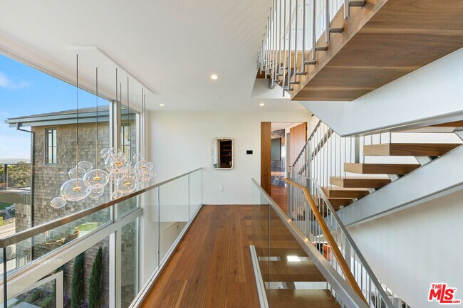 Building Photo - 2020 Cyprean Dr