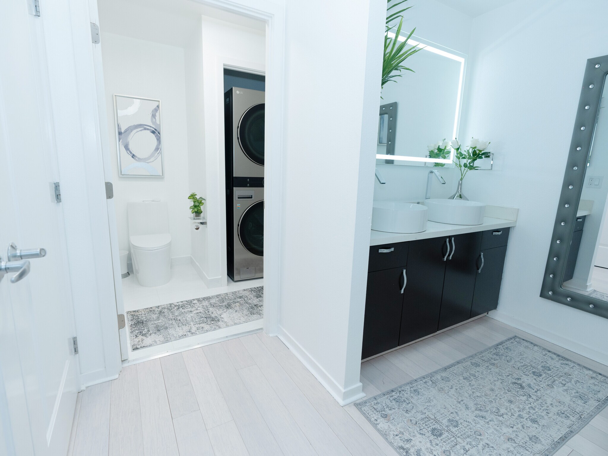 Building Photo - 88 King St